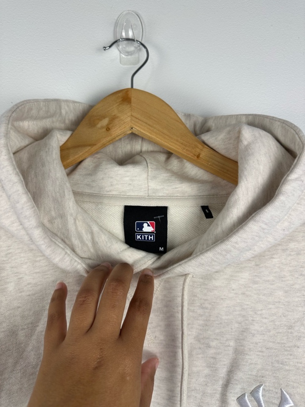 Kith For The New York Yankees‎ Williams III Hoodie 'Heather Oatmeal' Sz M - Picture 6 of 7